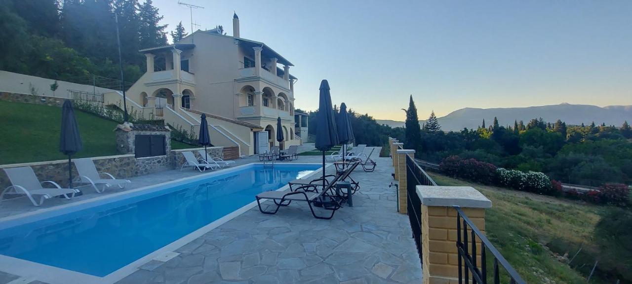 Bosco Verde Corfu Apartments Gouvia Bagian luar foto