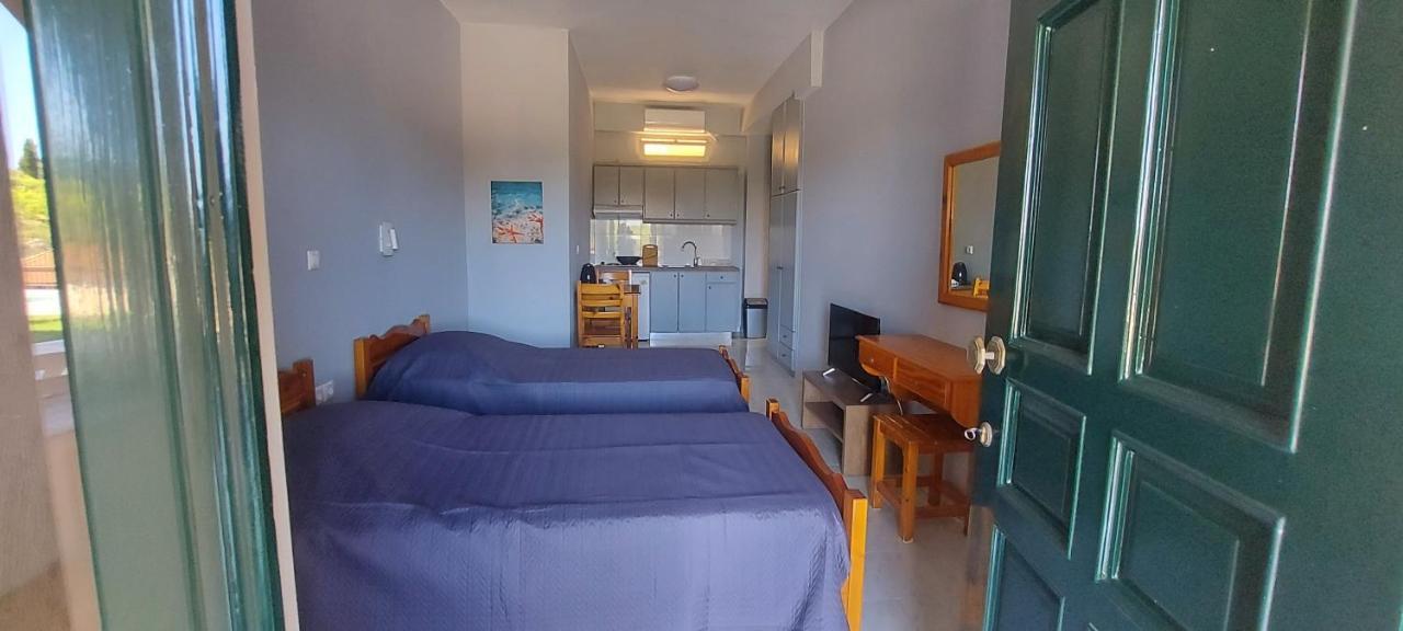 Bosco Verde Corfu Apartments Gouvia Bagian luar foto